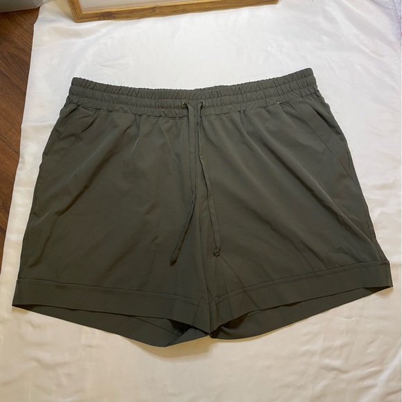 Mondetta size XL army green athletic shorts - Picture 1 of 5